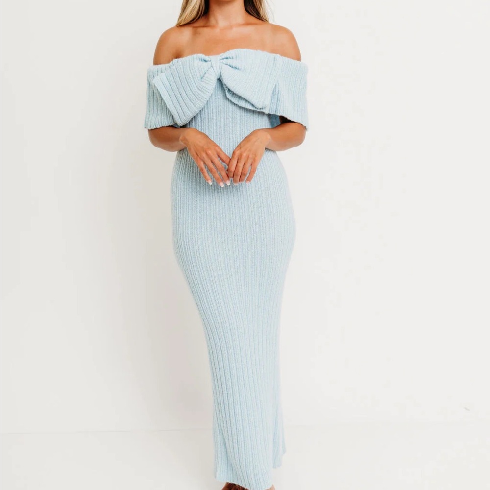Elegant Strapless Light Blue Dress
